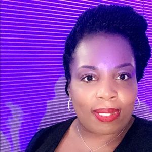 Meet your Posher, Denise